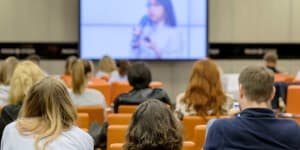 What'S The Best Projector Screen Size? 9 Projectorpoint Explainer - Projector Screen Size