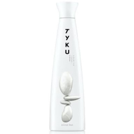TYKU Sake Junmai (White) 720ml