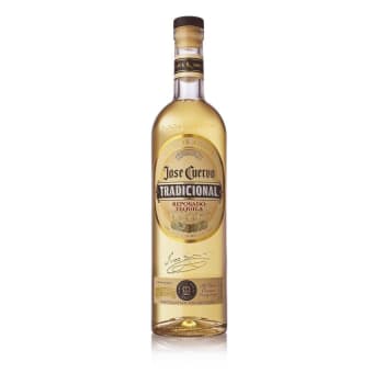 CUERVO TRADICIONAL REPOSADO 750ML