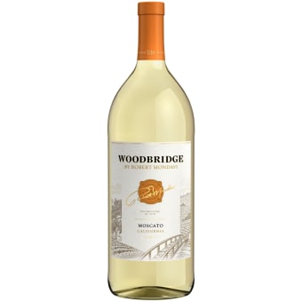 Woodbridge Moscato - 1.5L