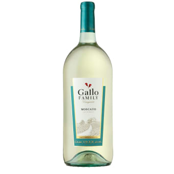 GALLO FAMILY VINEYARDS MOSCATO 1.5 L