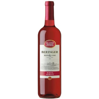 Beringer Main and Vine Red Moscato - 1.5L