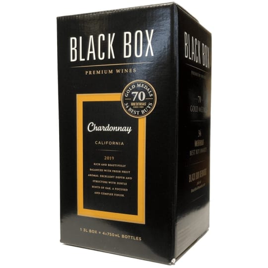 Black Box Chardonnay - 3L - Black Box Wines Chardonnay displays fresh aromas of citrus with notes of pineapple. The palate is rich with a full entry and shows flavors of tropical mango and green grape. It finishes long and warm with the ripe flavors returning.    Pair our Chardonnay with grilled chicken or white flakey fish with fresh fruit.