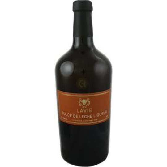 Lavie Dulce de Leche (Dairy) - 750mL - A rich and indulge liqueur made from real milk caramel. The caramel flavor is very bold, and has a subtle sharpness (15% alcohol). The sticky texture of the caramel provides a long lasting enjoyment and lingers on your palate.