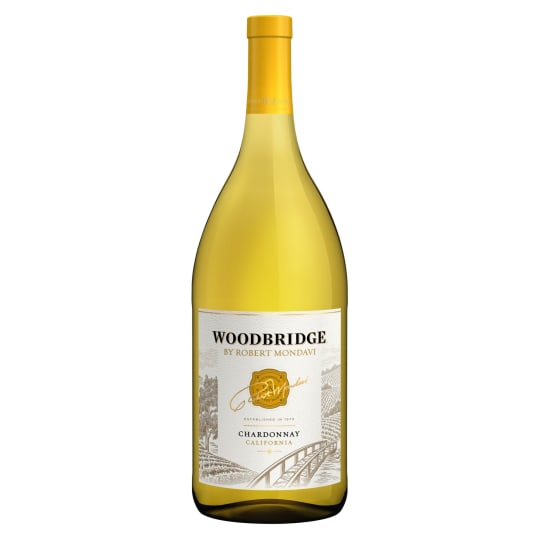 Woodbridge By Robert Mondavi Chardonnay - 1.5L - Woodbridge Chardonnay displays aromas of tropical fruit with a hint of cinnamon and maple, leading to a rich, toasty finish. This vibrant, medium-bodied Chardonnay is lovely to pair with appetizers, including grilled summer vegetables and fresh fruits.