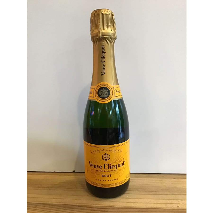 Veuve Clicquot Yellow Label Brut Champagne - Champagne delivered