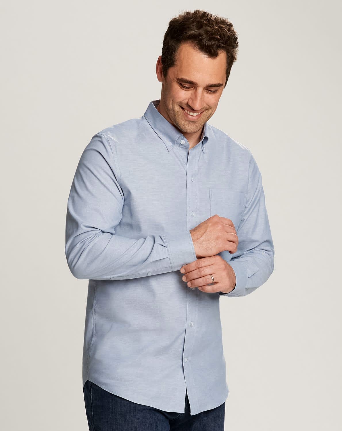 CB Men's Tailored Fit Stretch Oxford