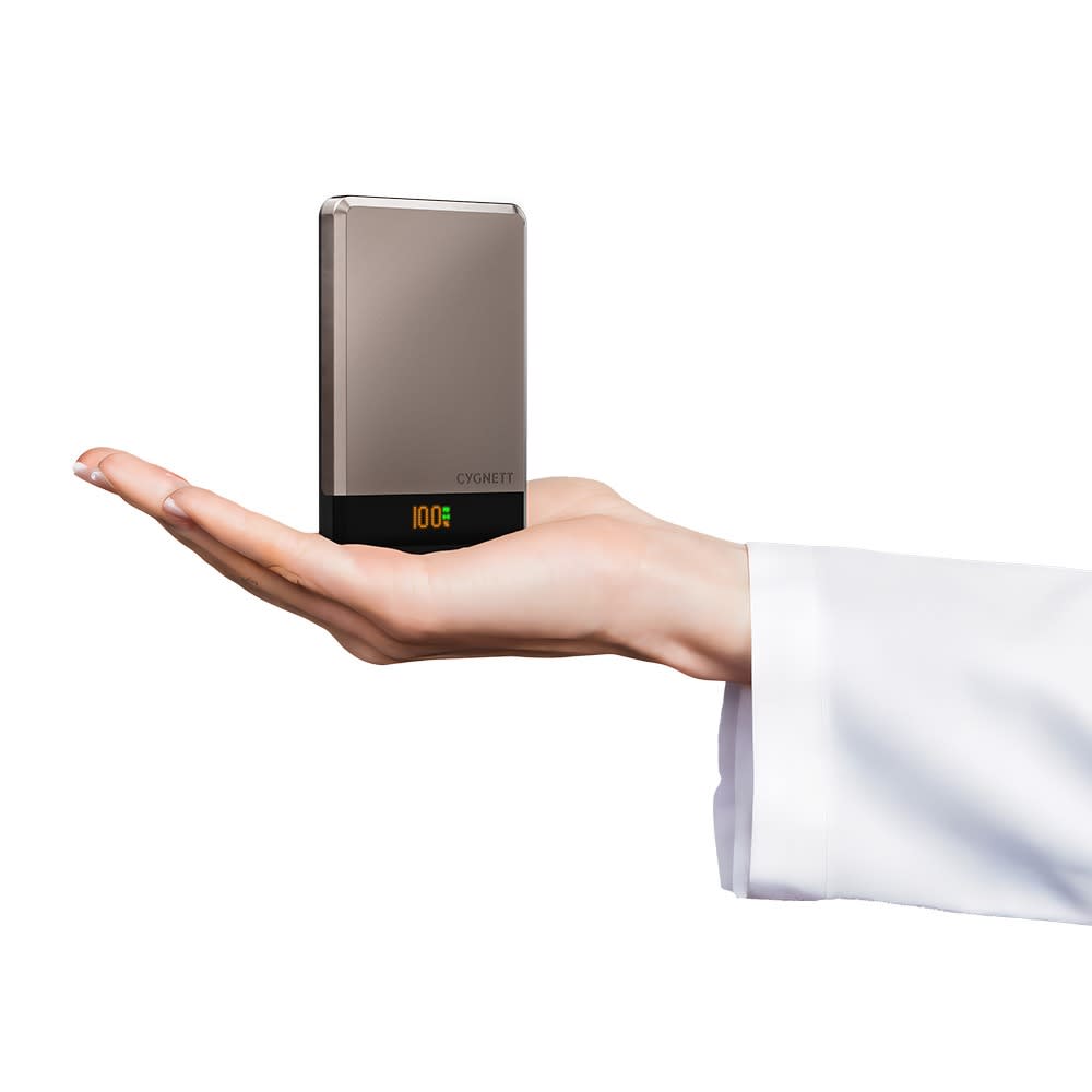 Alternative view of Cygnett MAGSLIM Magnetic Wireless Power Bank - 5K