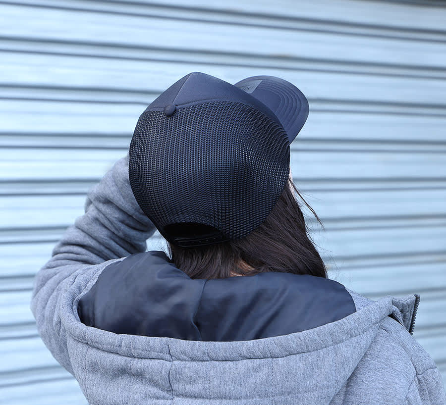 INIVI CLASSIC TRUCKER WITH SEAMLESS MESH - SNAPBACK