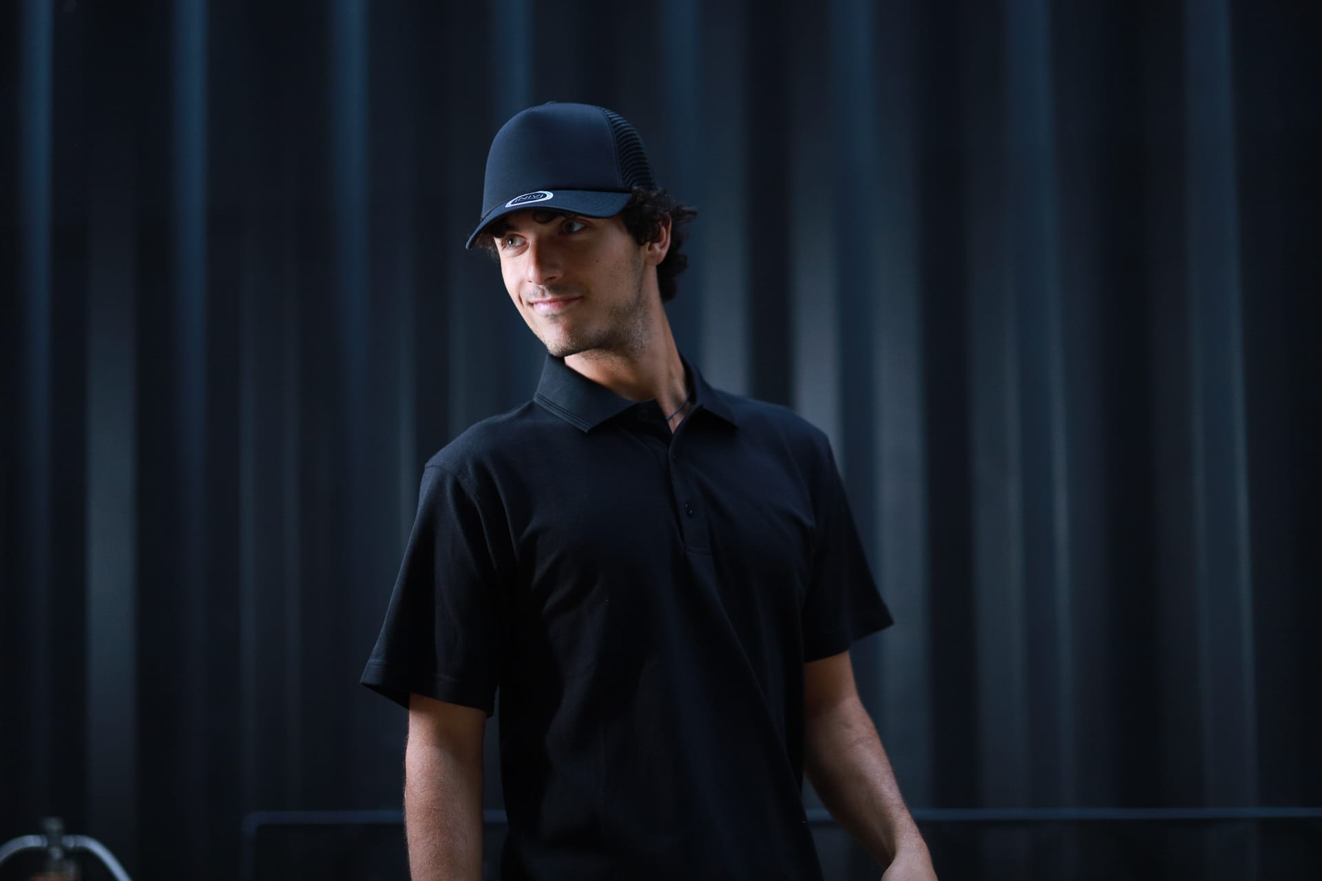 INIVI CLASSIC TRUCKER WITH SEAMLESS MESH - SNAPBACK