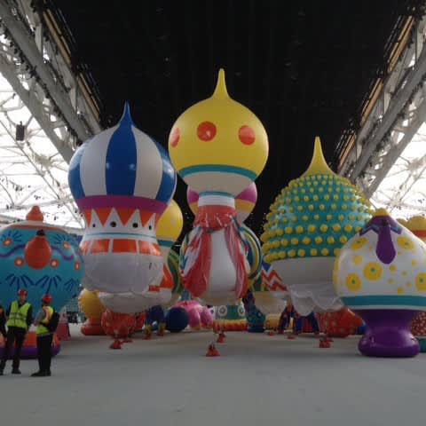 Large Inflatable Shapes structure from Dynamic Gift | Flags & Bunting ...