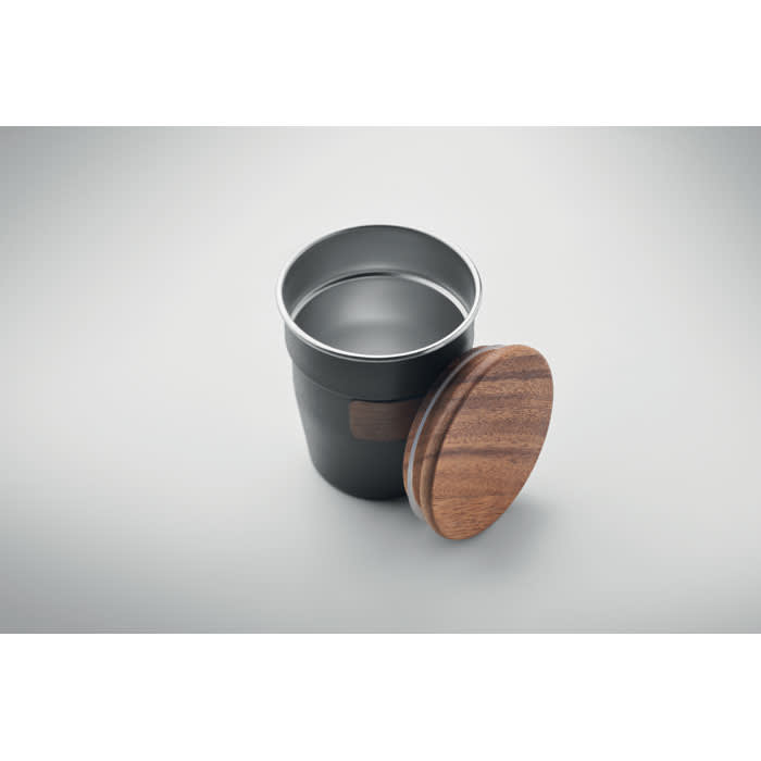 A drink bottle with a black body and a wooden lid, featuring a sleek, modern design and a metallic interior.