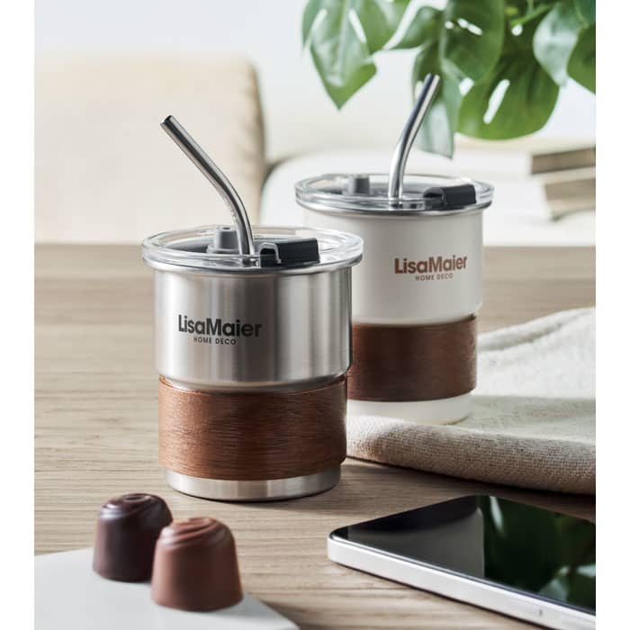 A drink bottle featuring a stainless steel body with a wooden base and a clear lid, accompanied by a reusable straw.
