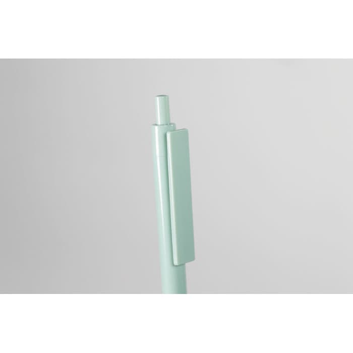 A green drink bottle with a clip and a smooth, minimalist design. It features a logo on the side.