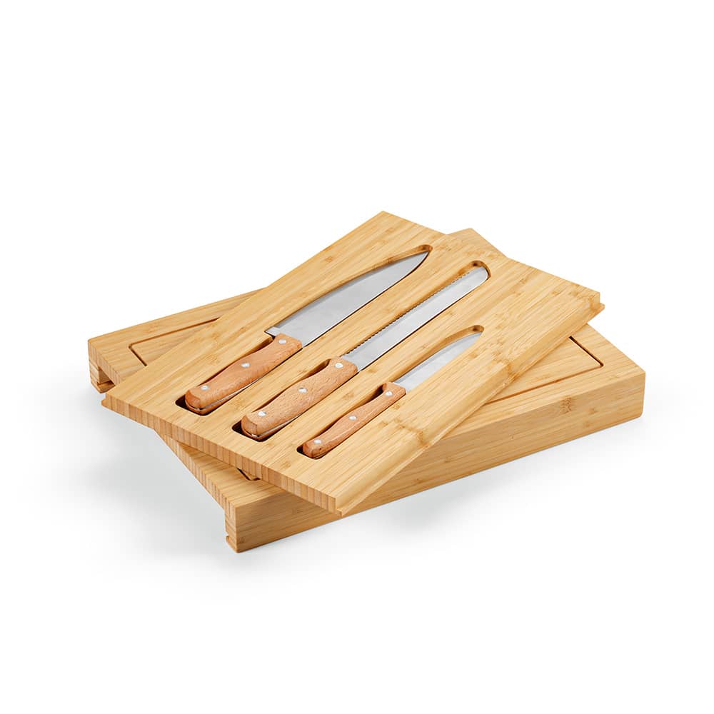 A bamboo cutting board with three kitchen knives featuring wooden handles. The set is neatly organised in a compact design.