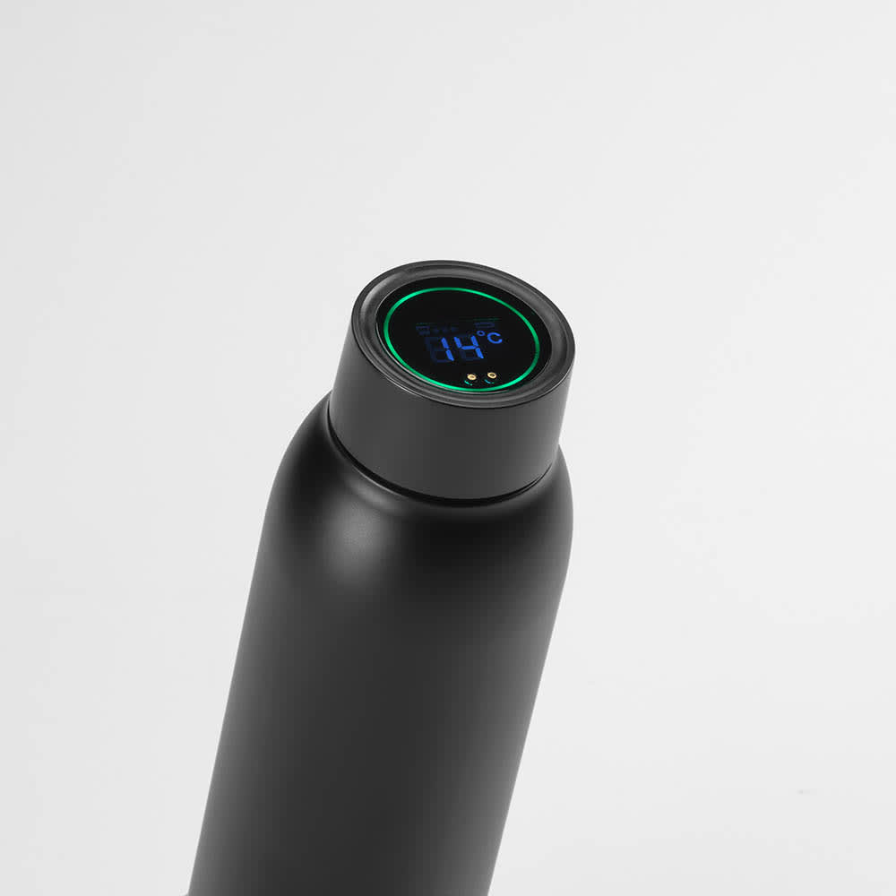 A drink bottle in matte black, featuring a double wall, leakproof design, and an LED display at the top.