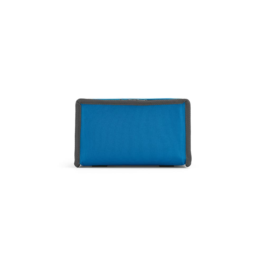A cooler bag in vibrant blue with grey edges, featuring thermo-injected zippers and a logo.