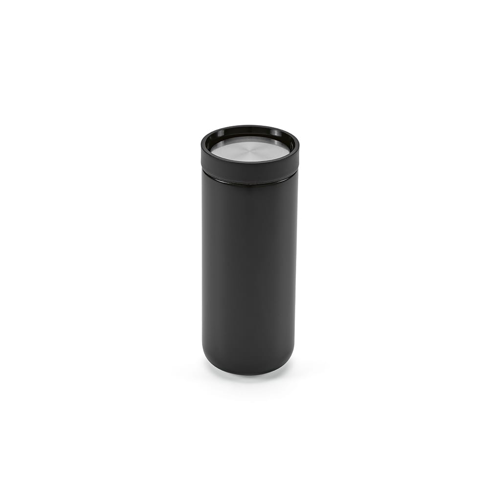 A drink bottle in matte black with a double wall and a 360º push lid, featuring a logo.