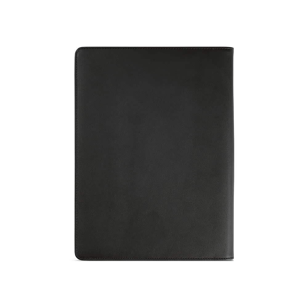A black A4 folder featuring a zipper closure and an interior for a 64 FSC® sheet notepad. It has a logo.