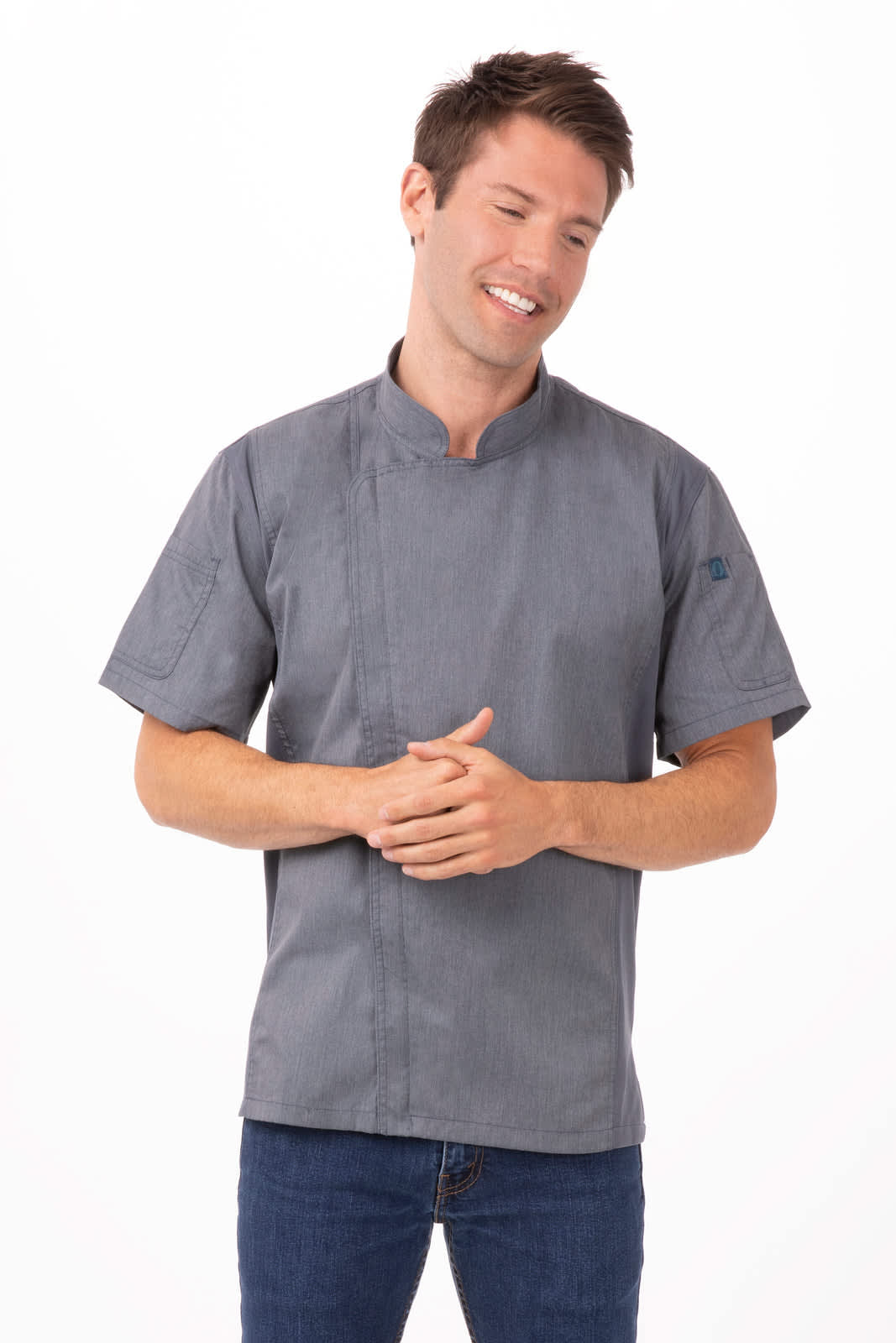 A men's short-sleeve chef jacket in grey with a logo, featuring a mandarin collar and relaxed fit.
