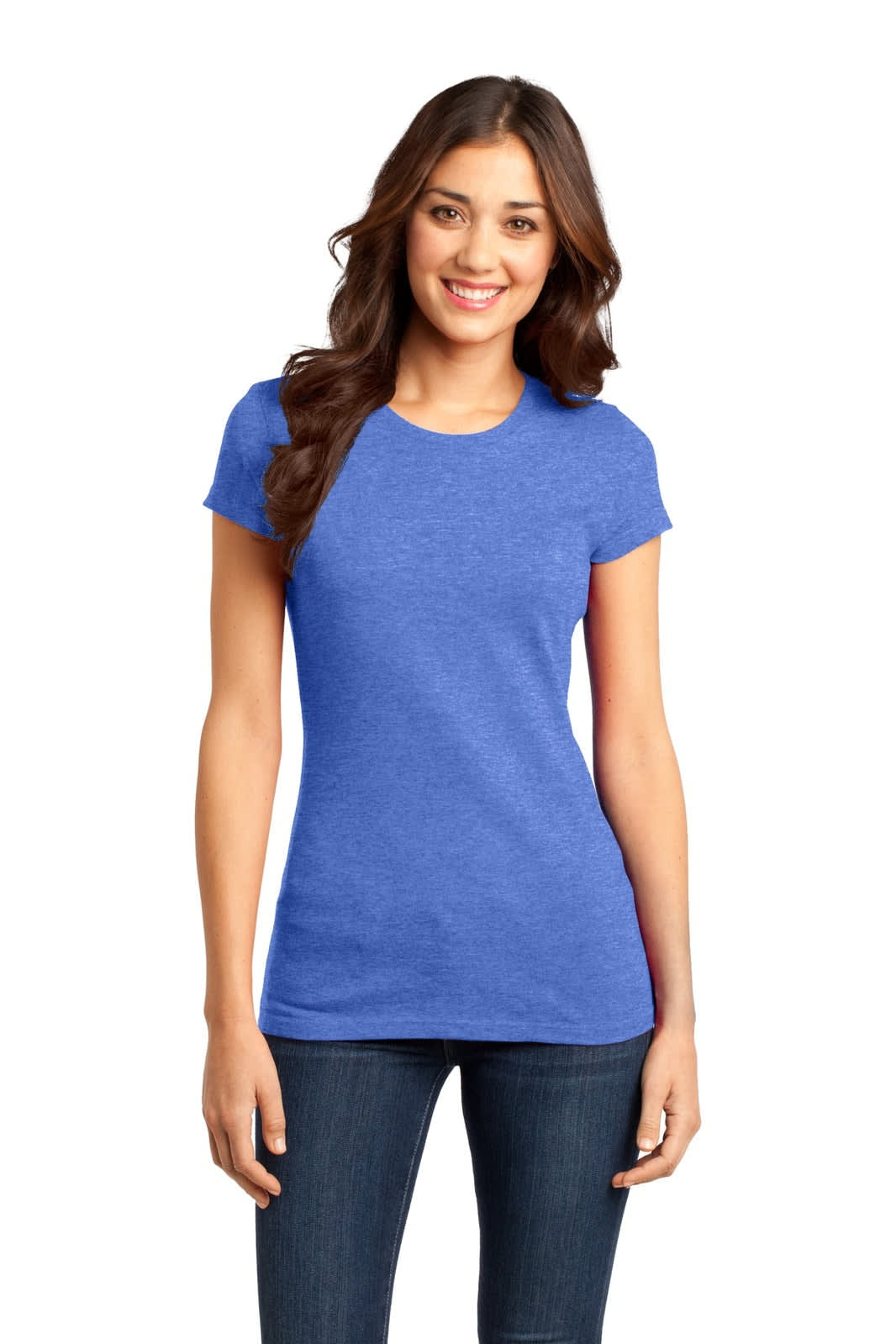 A fitted blue t-shirt for juniors with short sleeves, displayed on a model, showcasing a casual style.
