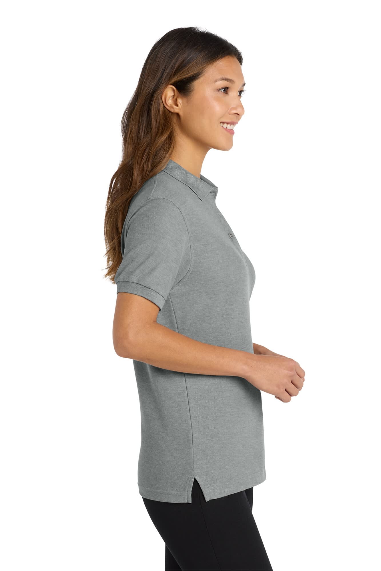 A grey ladies’ polo shirt with a collar, featuring a side slit and short sleeves, displayed on a model.