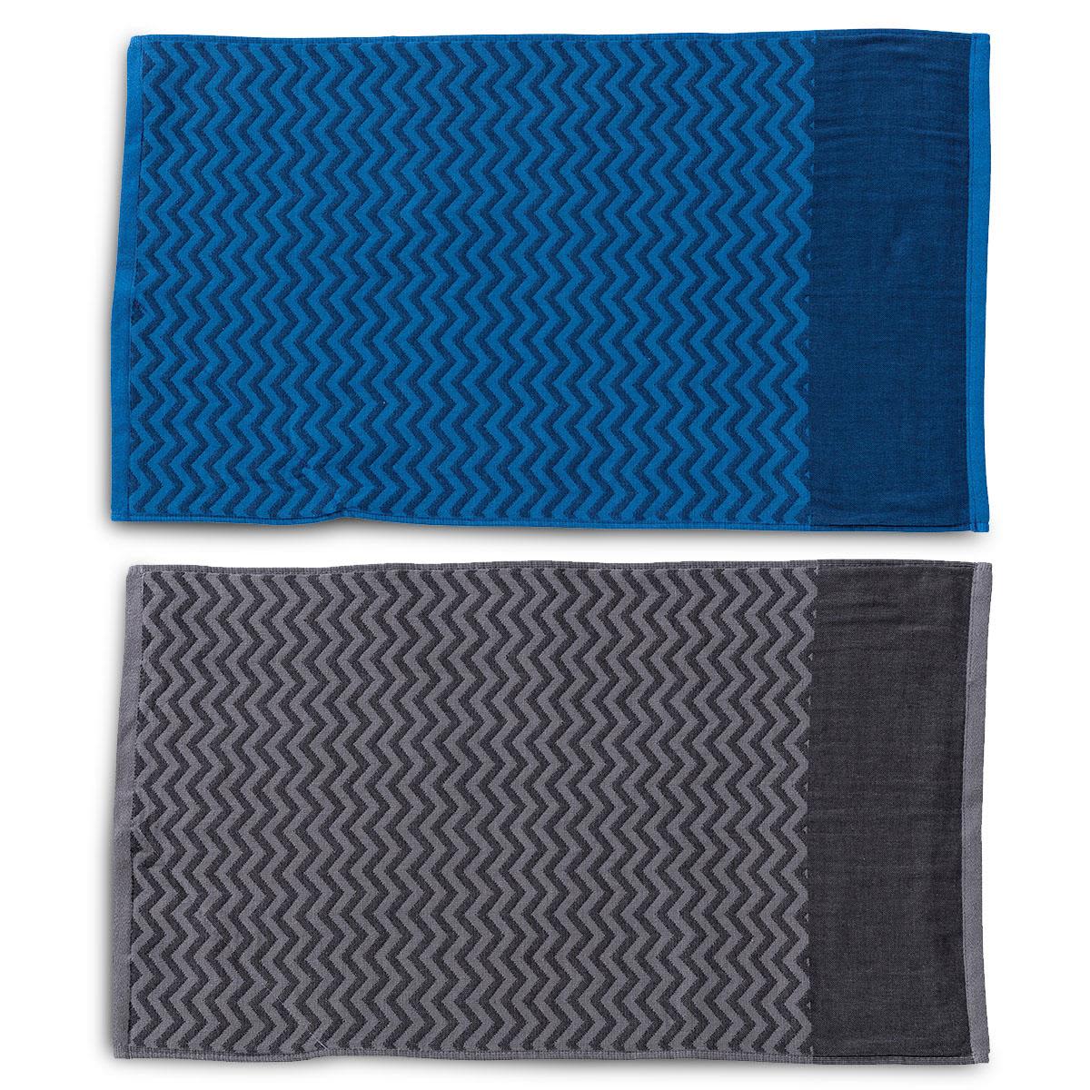 Alternative view of Elite Gym Towel with Pocket