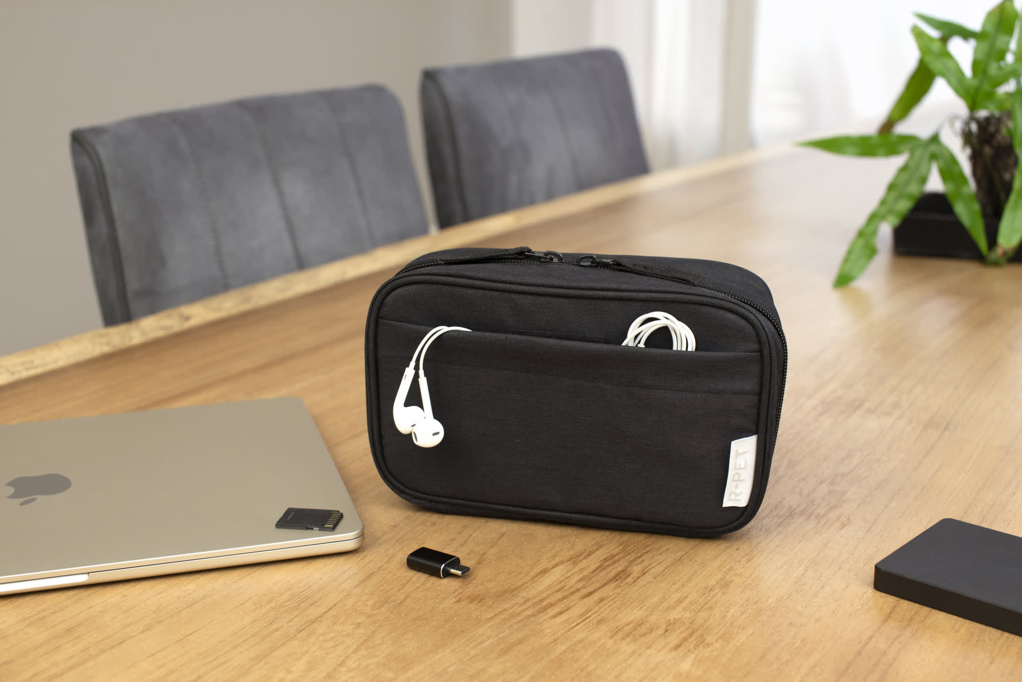 rPEt 300D polyester travel pouch Calix