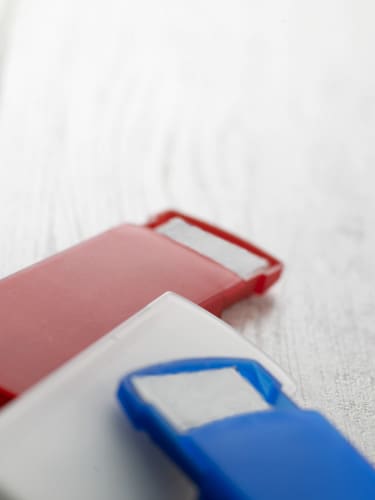 Plastic case with plasters - 1020 Image 