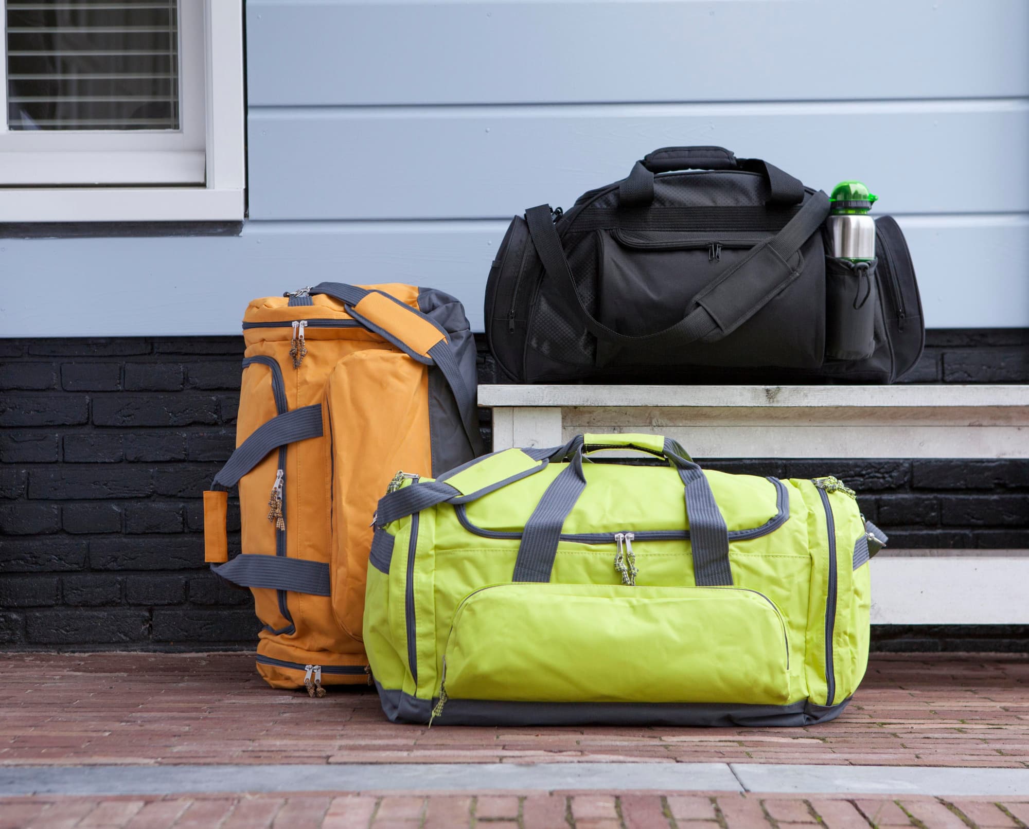 Polyester (600D) sports bag