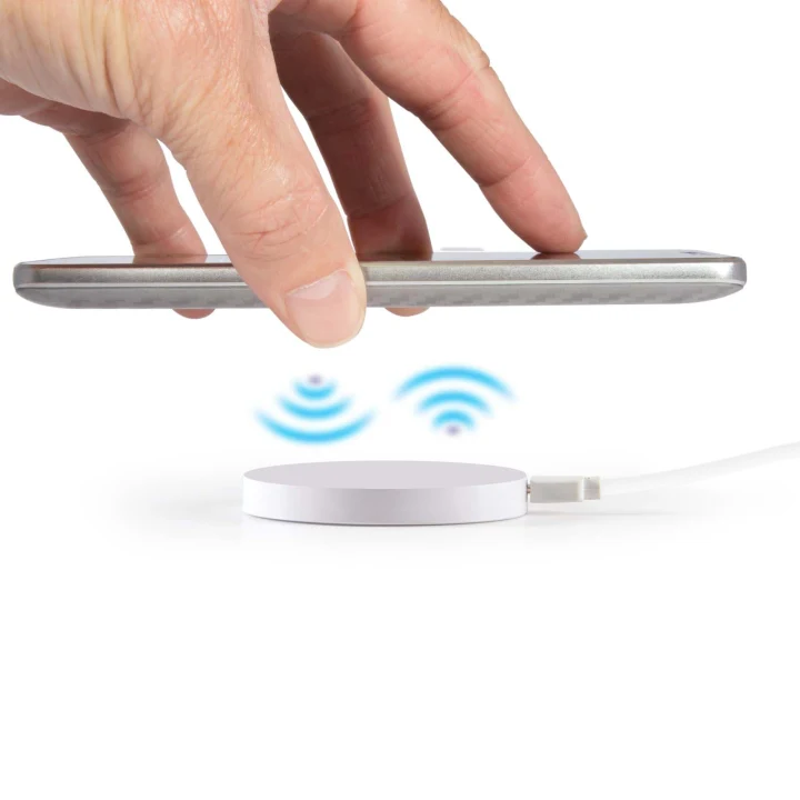 Talon Magnetic Fast Wireless Charger - image 2