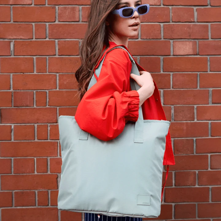 American Tourister Urban Groove Tote - image 2