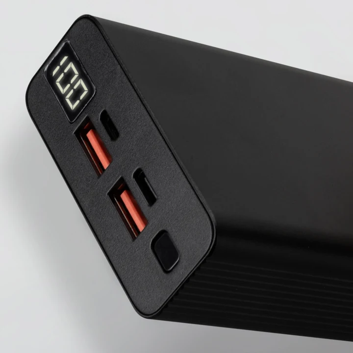 Bolt 22.5W QC Power Bank - image 4