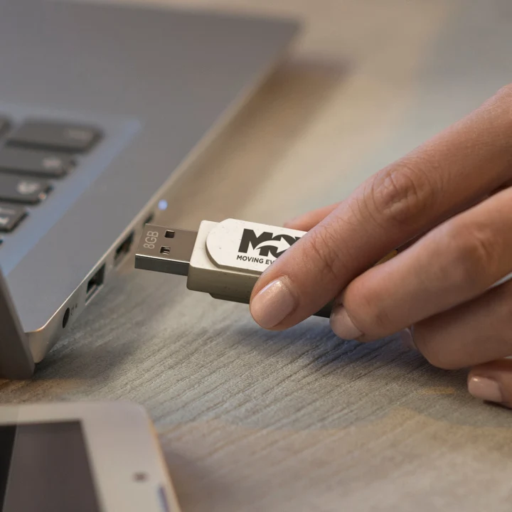 Choice 8GB Flash Drive - image 5