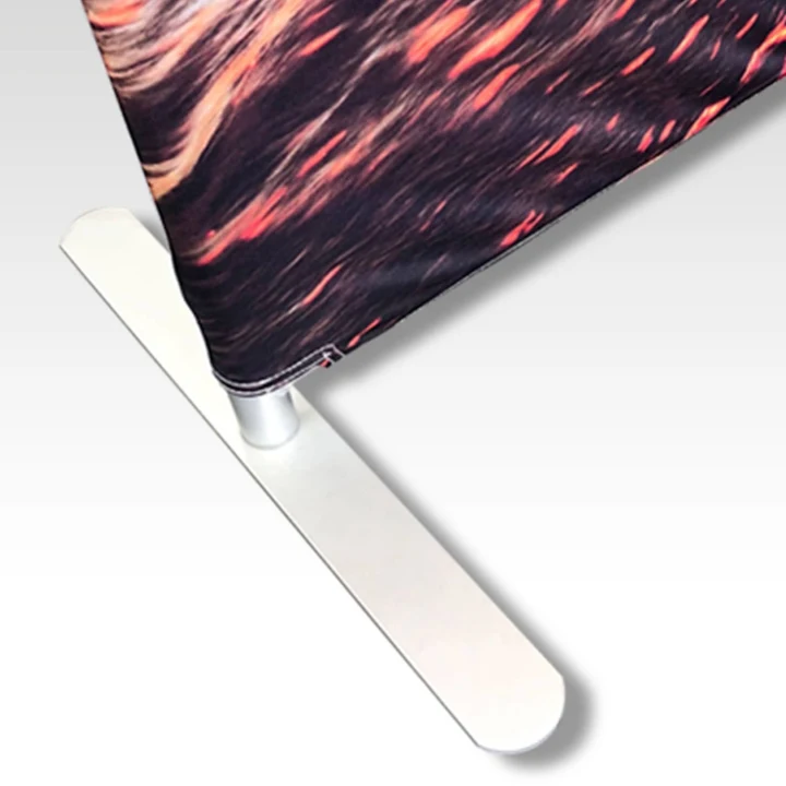 Curved Stretch Media Wall Medium - image 3