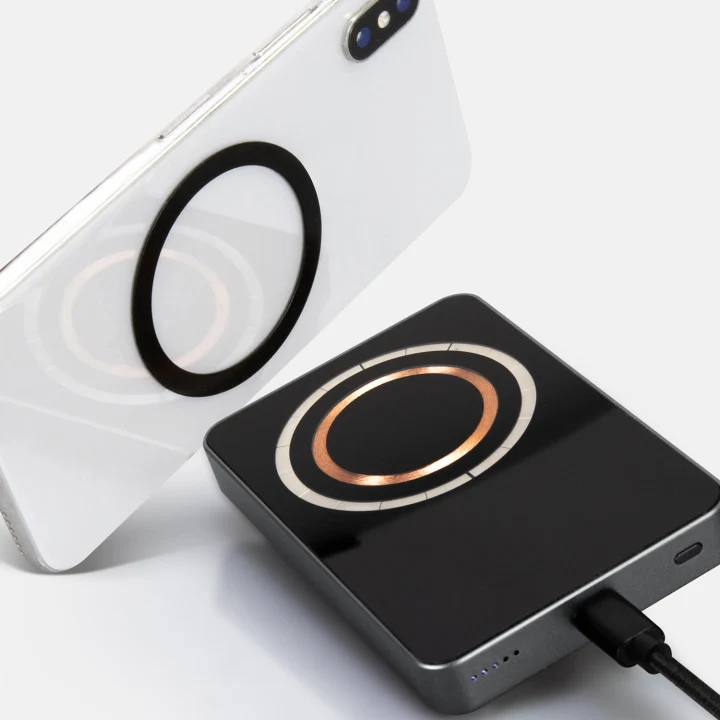 INGENIO Arc Wireless Charging Power Bank - image 6