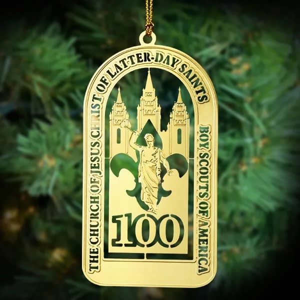 2 1/2" Gold Etched Ornament