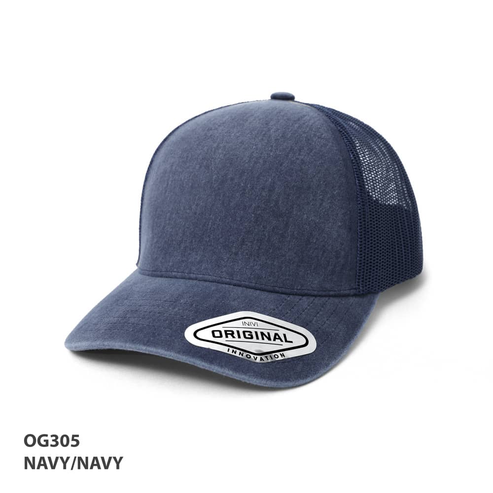 Seamless Front Washed Mesh Cap GR-OG305 A navy washed mesh cap featuring a curved brim and a mesh back, with a logo on the front.