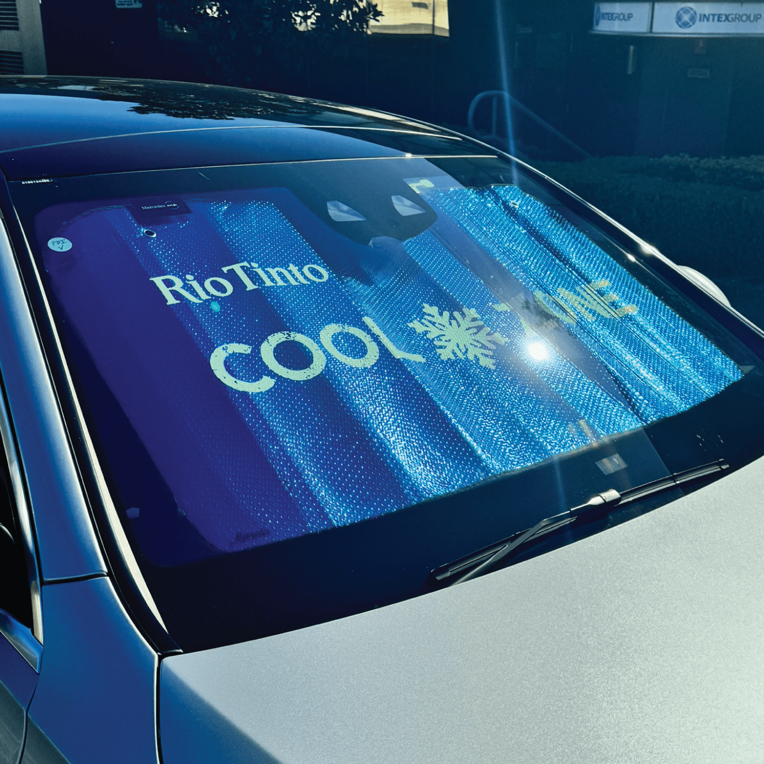 Alternative view of Shadex Foldable Car Sunshade