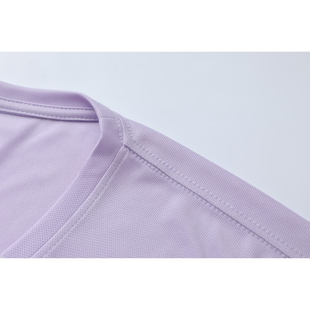 A lilac Saharah dryfit T-shirt featuring a crew neck and a branding logo on the fabric.