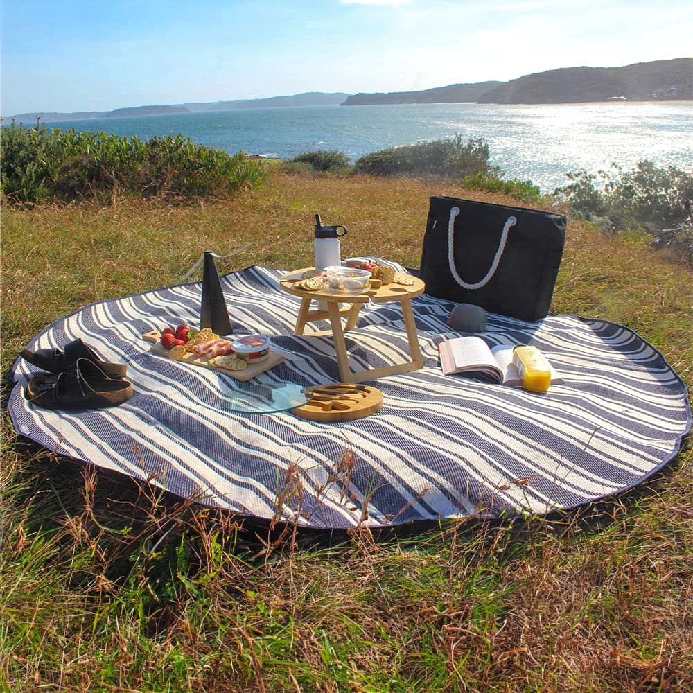 Trekk Round Picnic Rug - image 8