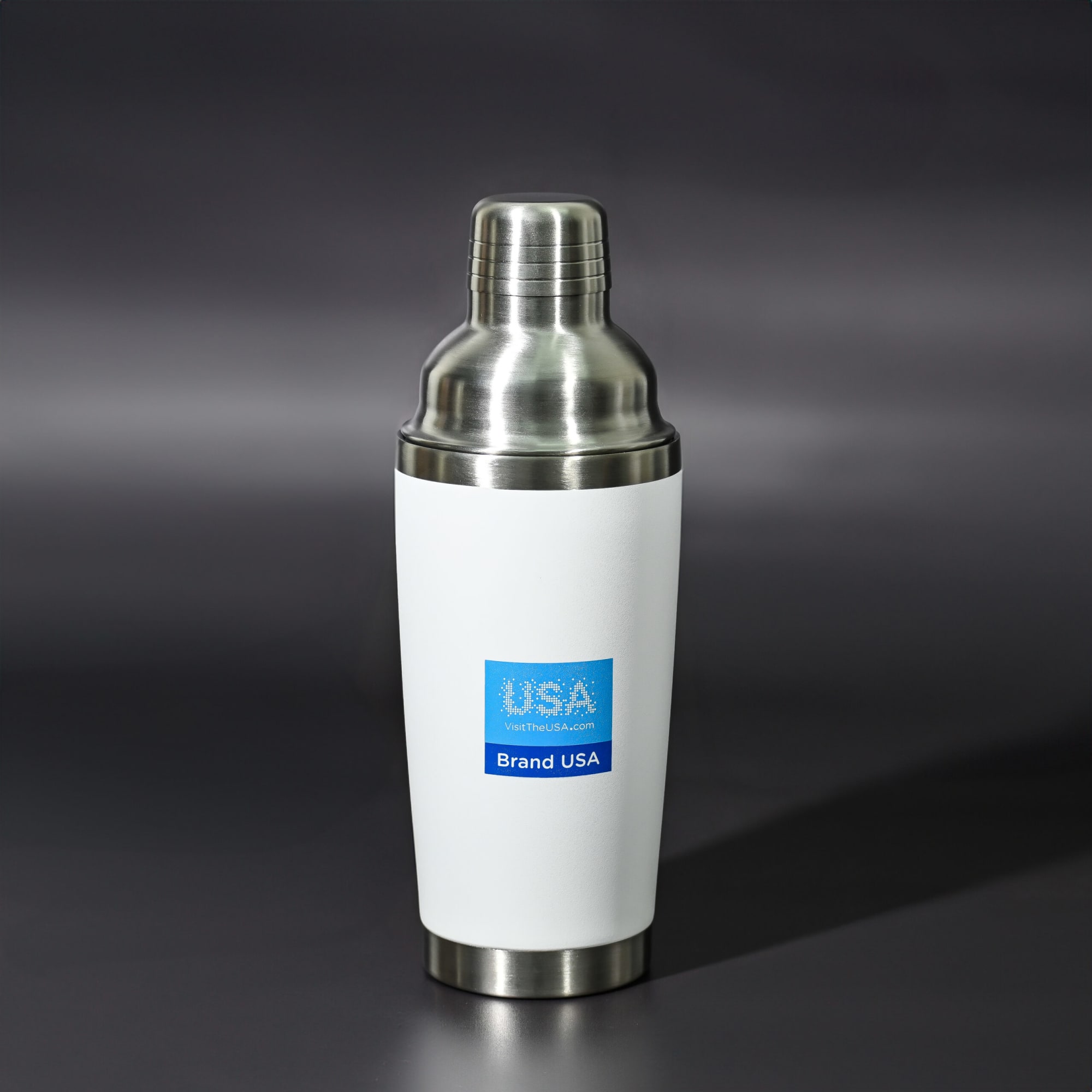 Alternative view of Kennedy Shaker (600mL)