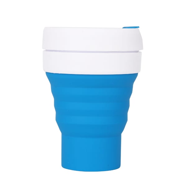 A collapsible silicon coffee cup in blue with a white lid, featuring a logo.