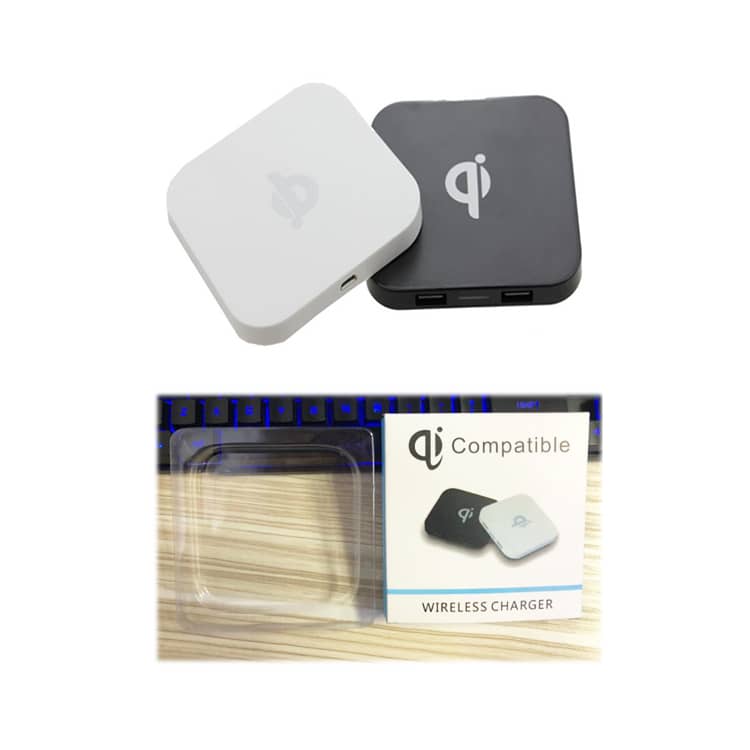 A square-shaped wireless charger in white and black, with a logo on the surface and packaged in a clear box.
