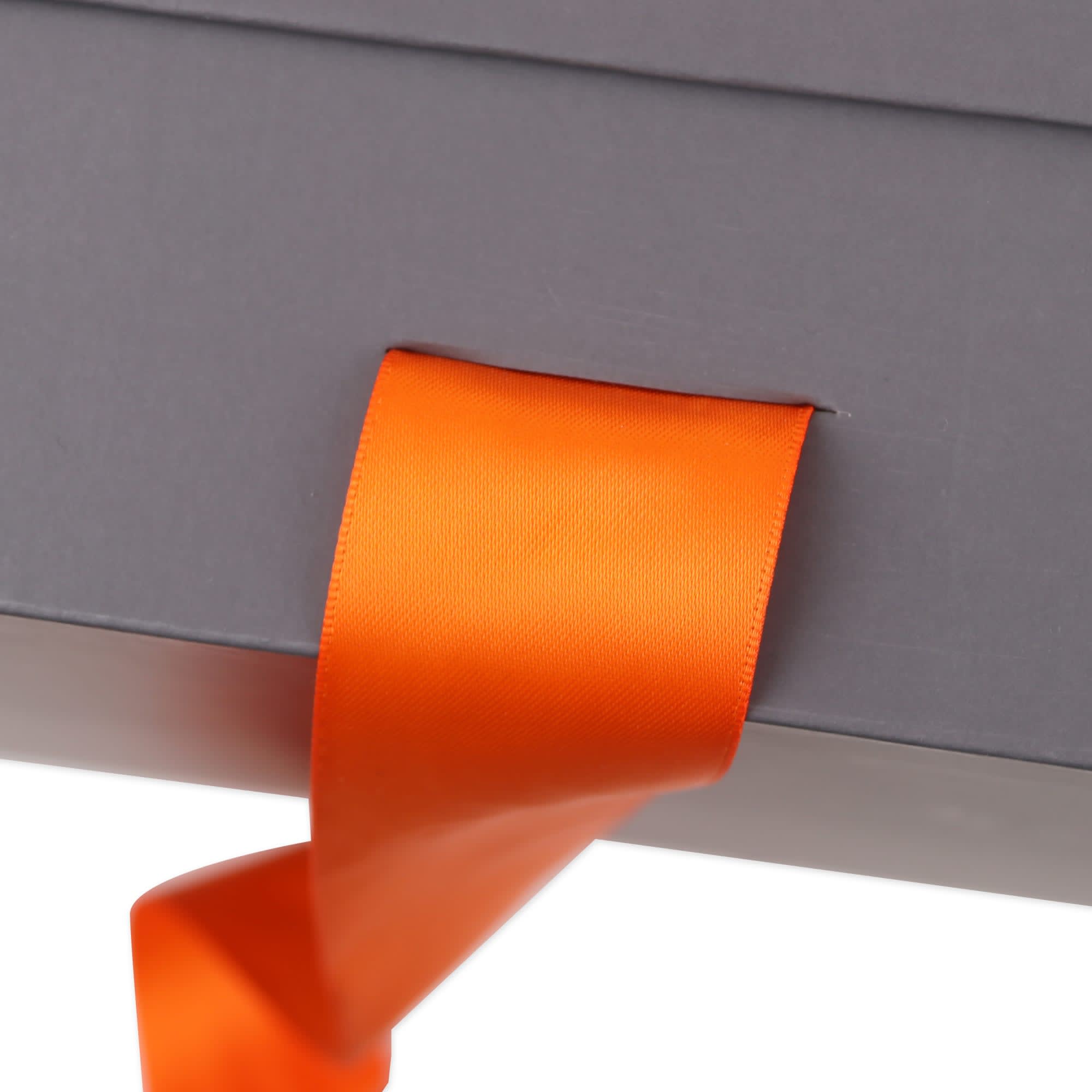 Medium Foldable Magnetic Box with Ribbon - PCPB530 Image 
