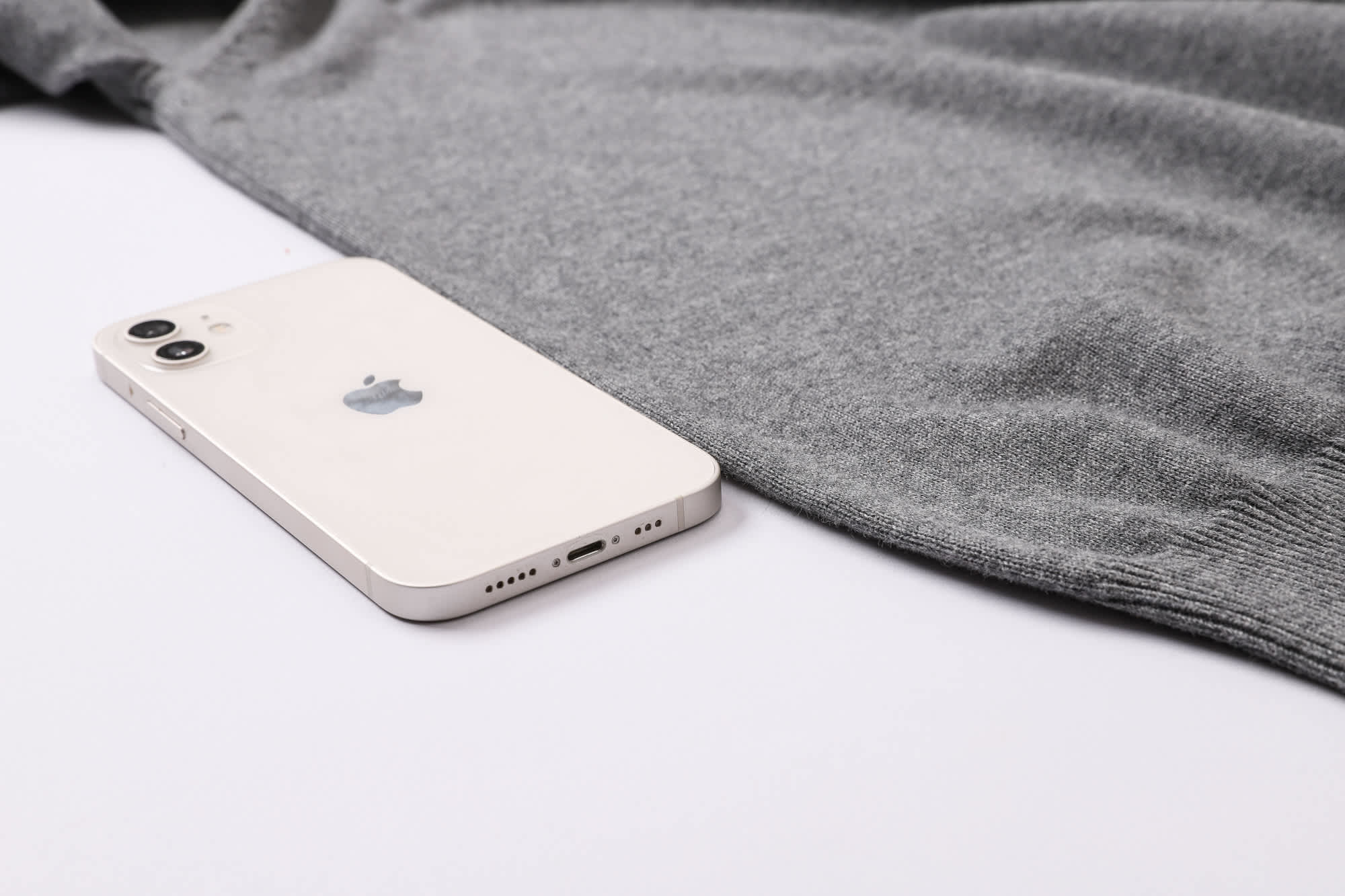 Men's 100% Cotton V-Collar Sweater - PCC421 Image