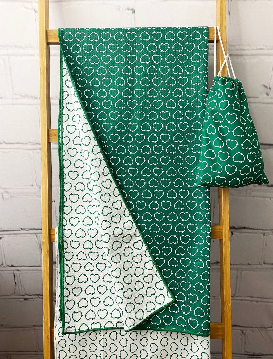 rPET Sand Free Indent Beach Towel