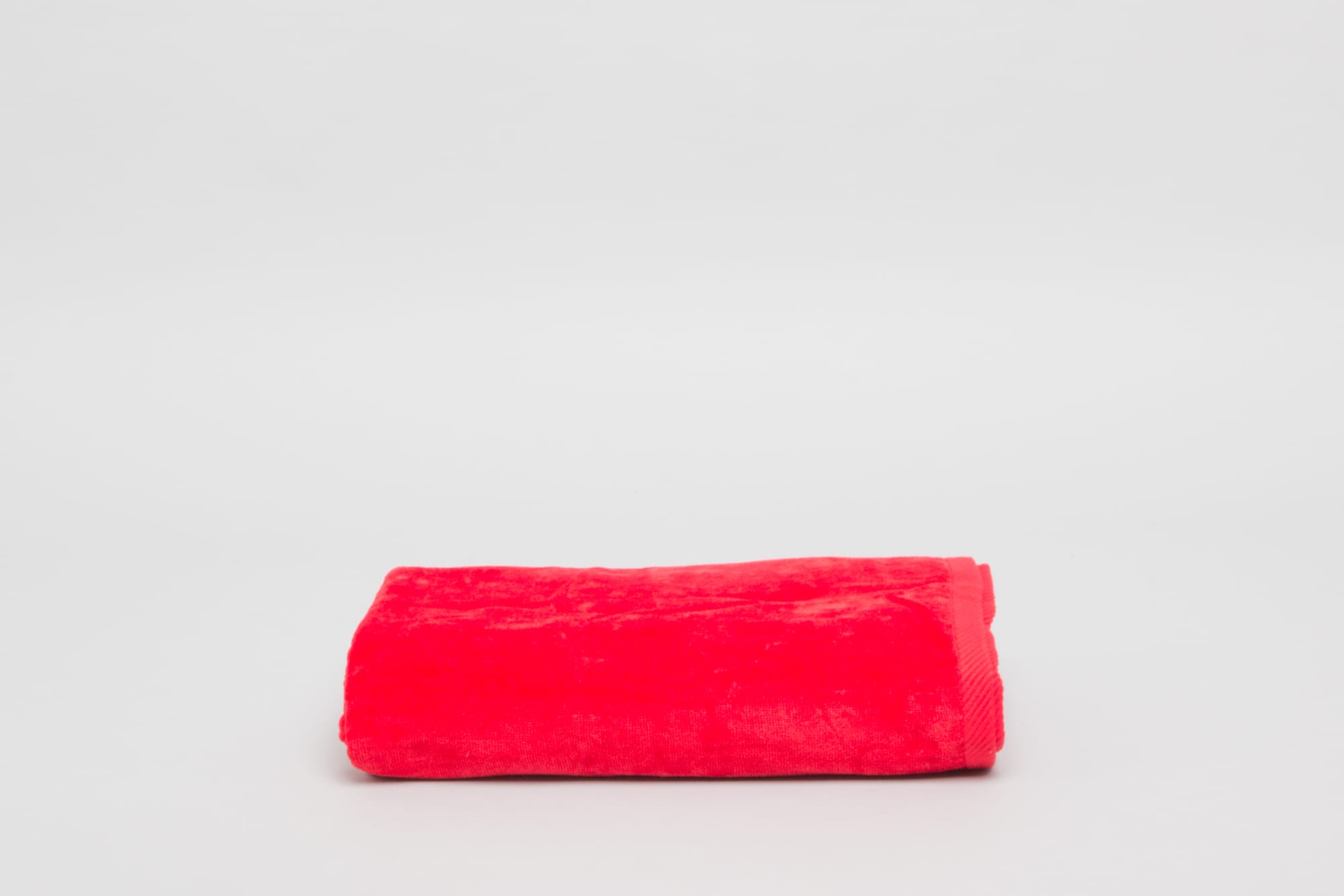 Signature Beach Pool Towel 380 gsm Red
