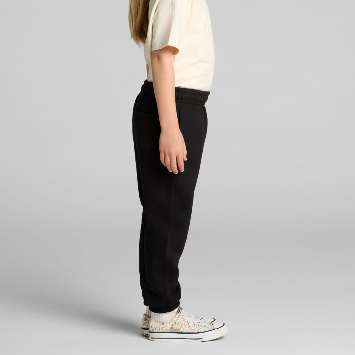 3041_youth_relax_track_pants_side__21468.1718247212.1280.1280