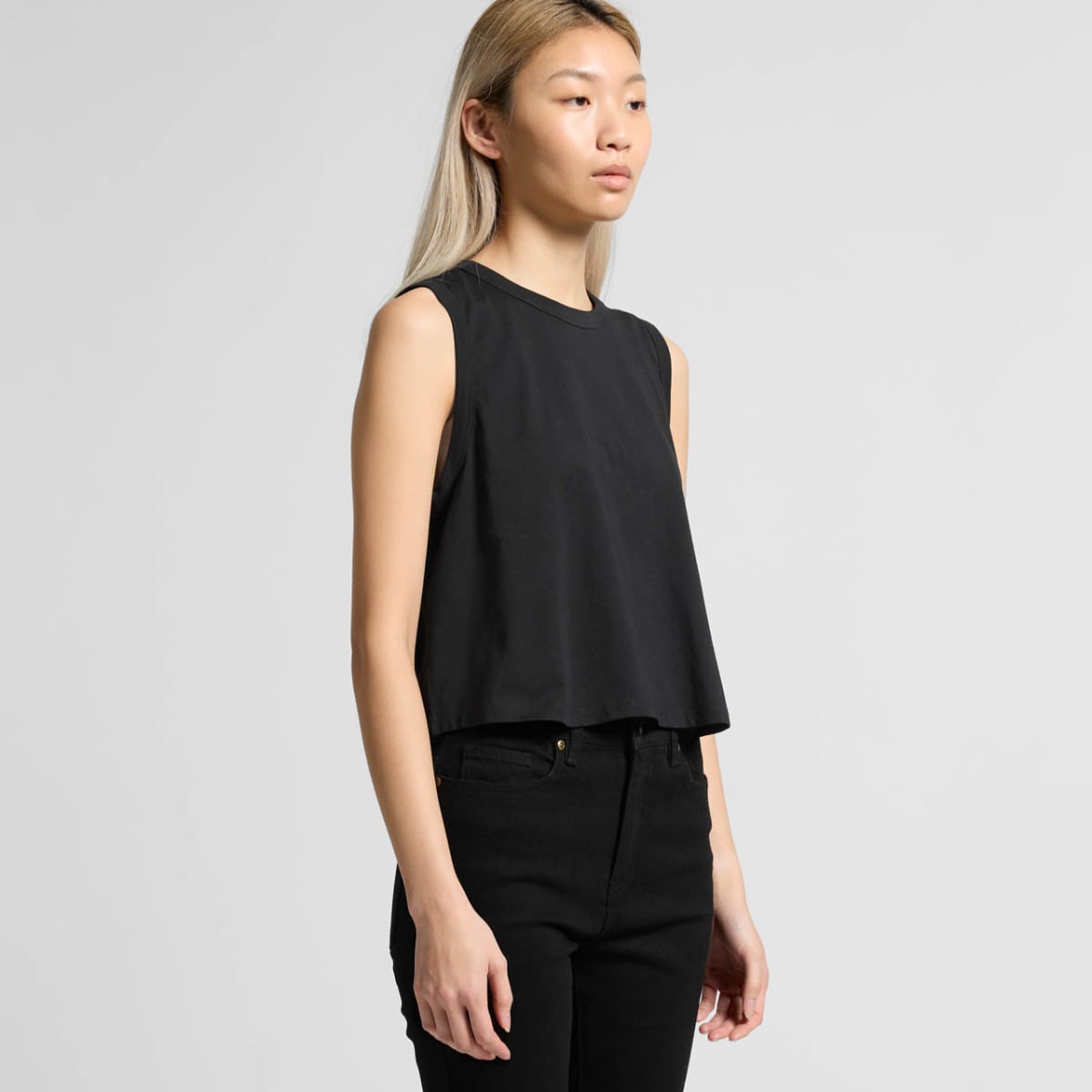 4091_martina_crop_tank_turn__34238.1691382243.1280.1280